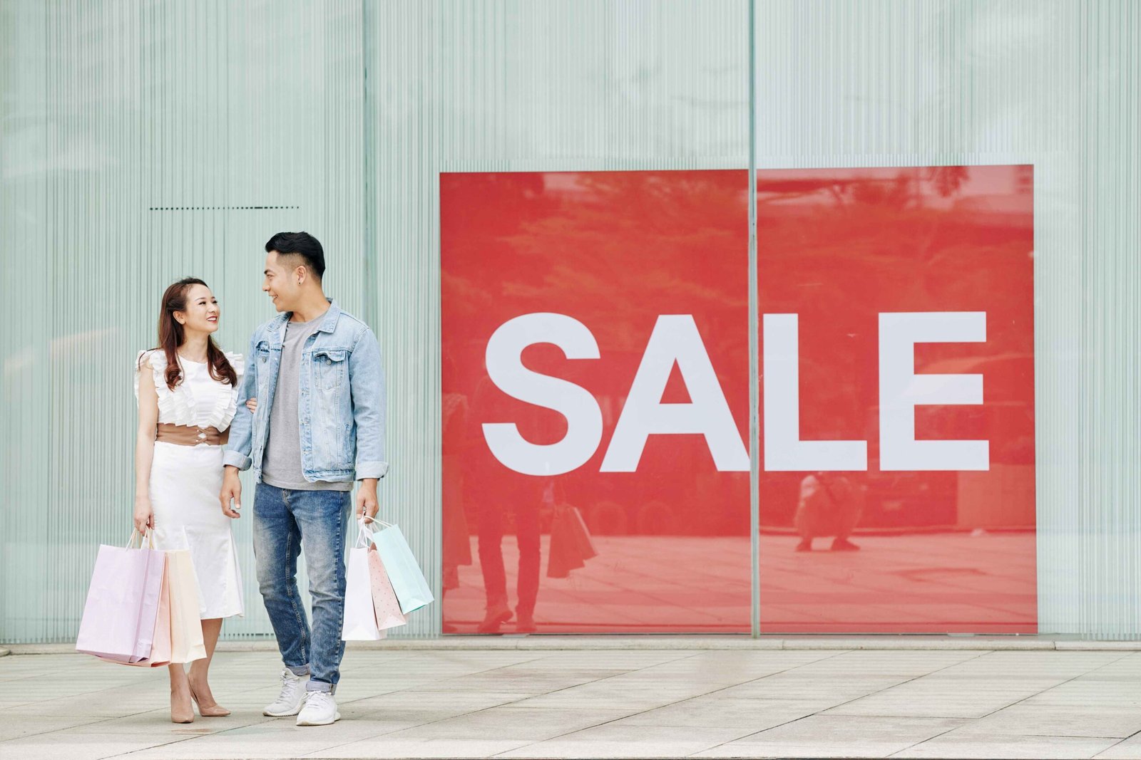 Shoppers, This Is Your Last Chance To Save Big At Myntra Year End Bash Sale