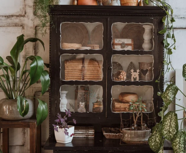 Top Vintage Decor Items That Make Any Home Look Timeless