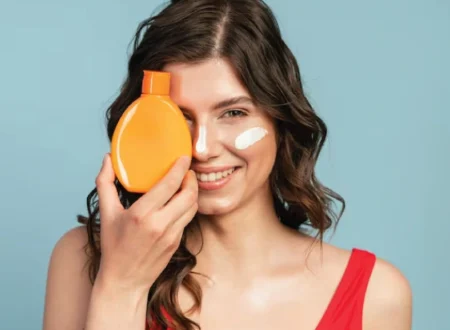 Best Sunscreen For Glowing Skin: Benefits, Types, And How To Use It Daily